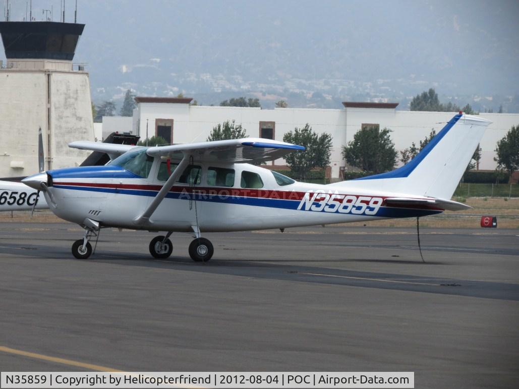 N35859, 1975 Cessna U206F Stationair C/N U20602763, Parked in transient parking