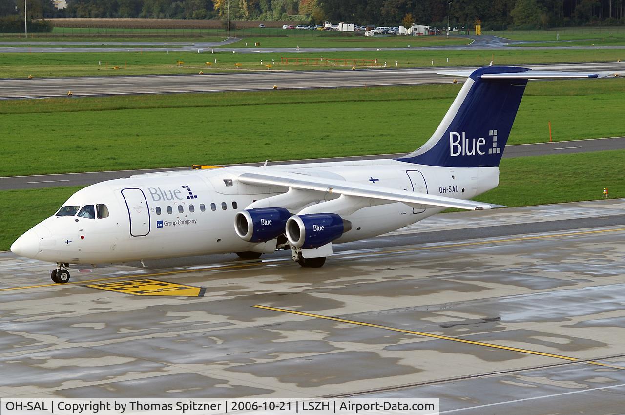 OH-SAL, 2001 BAE Systems Avro 146-RJ85 C/N E.2392, OH-SAL taxiing towards it parking position and passing Dock B when arriving at ZRH.