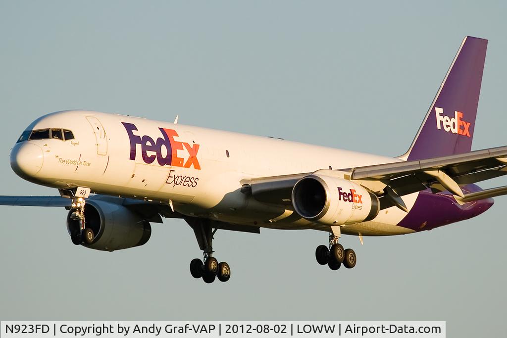 N923FD, 1992 Boeing 757-204 C/N 26266, Fedex 757-200