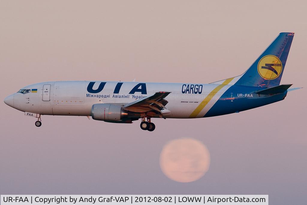 UR-FAA, 1989 Boeing 737-3Y0(F) C/N 24462, Ukraine International 737-300