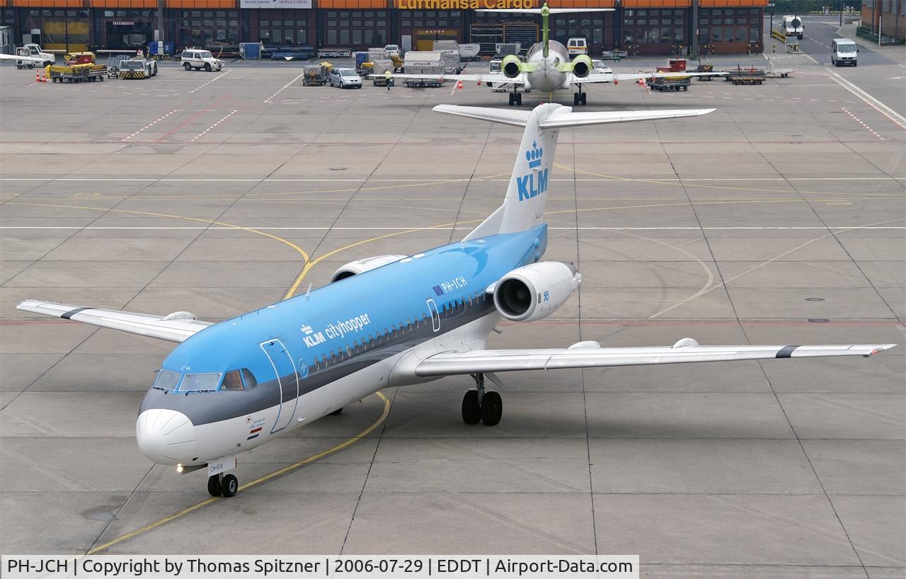 PH-JCH, 1994 Fokker 70 (F-28-0070) C/N 11528, arriving at it's parking position