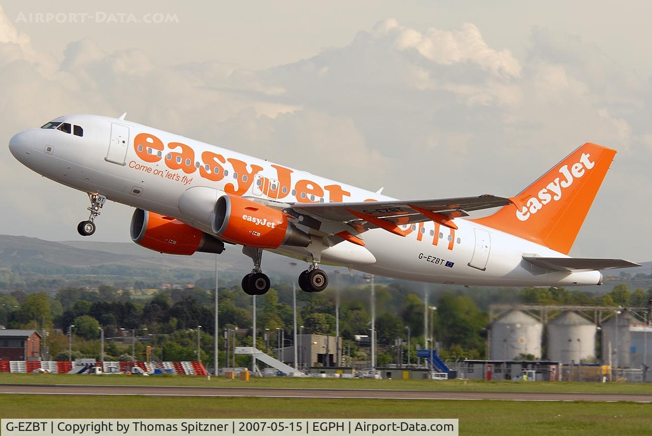 G-EZBT, 2007 Airbus A319-111 C/N 3090, Powerful t/o at EDI
