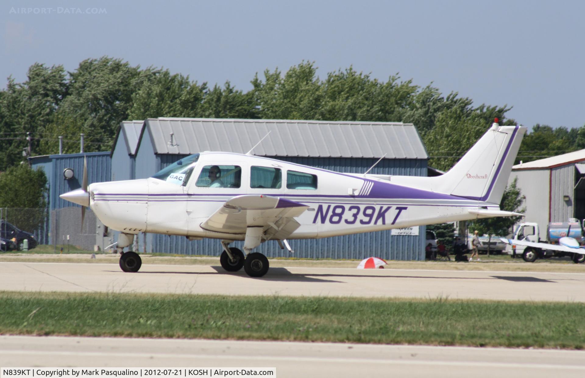 N839KT, 1982 Beech C23 Sundowner 180 C/N M-2352, Beech C23