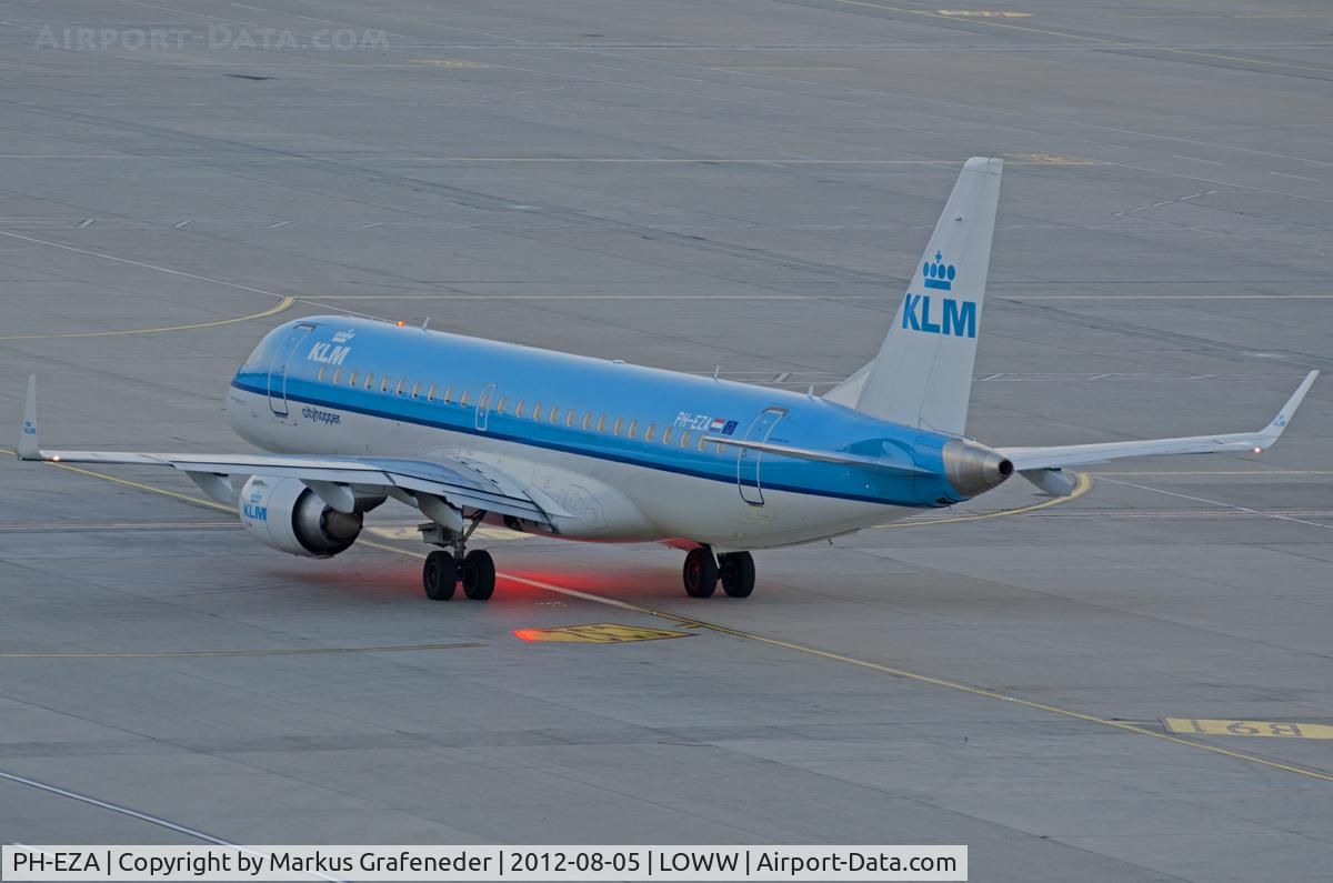 PH-EZA, 2008 Embraer 190LR (ERJ-190-100LR) C/N 19000224, taxiing to runway 29