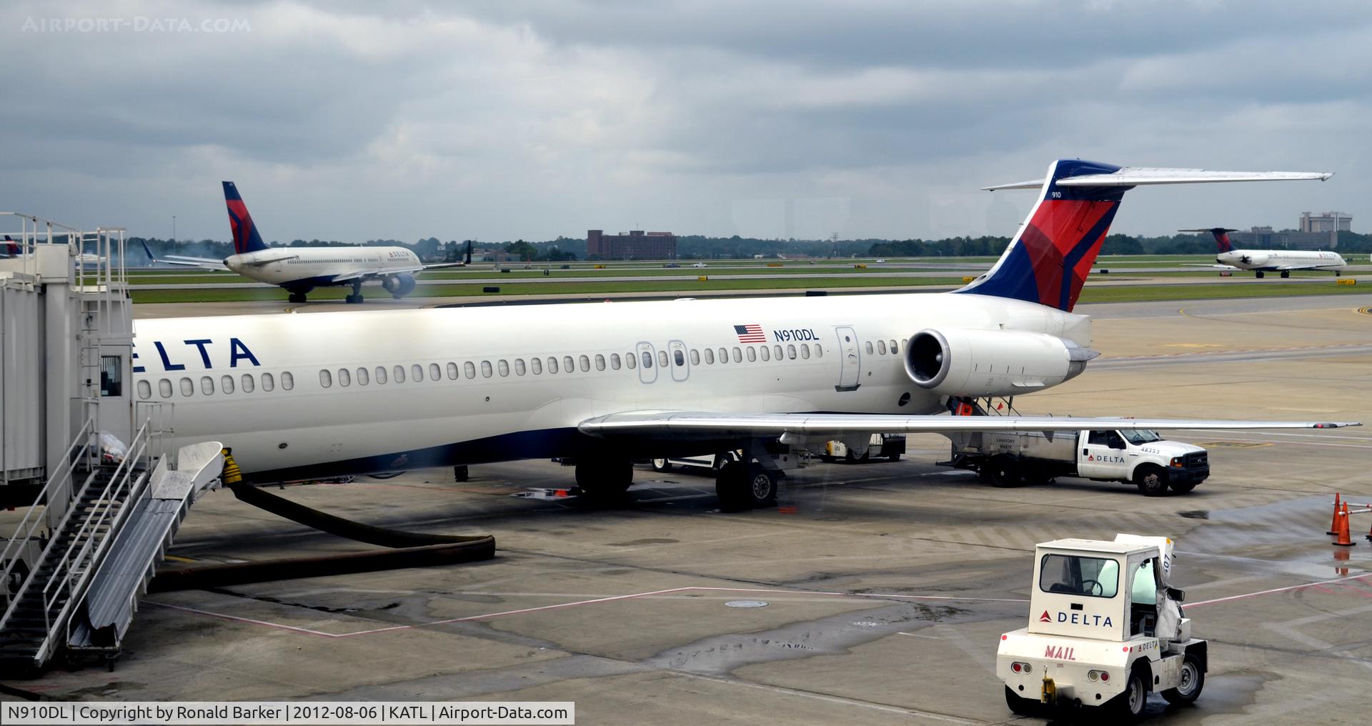 N910DL, 1987 McDonnell Douglas MD-88 C/N 49541, Atlanta