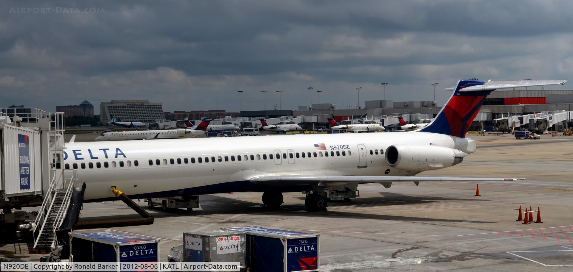 N920DE, 1993 McDonnell Douglas MD-88 C/N 53423, Atlanta
