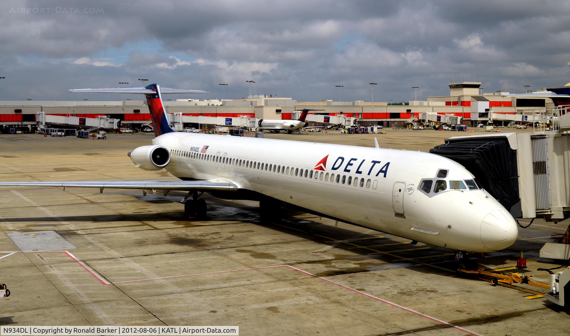 N934DL, 1989 McDonnell Douglas MD-88 C/N 49721, Atlanta