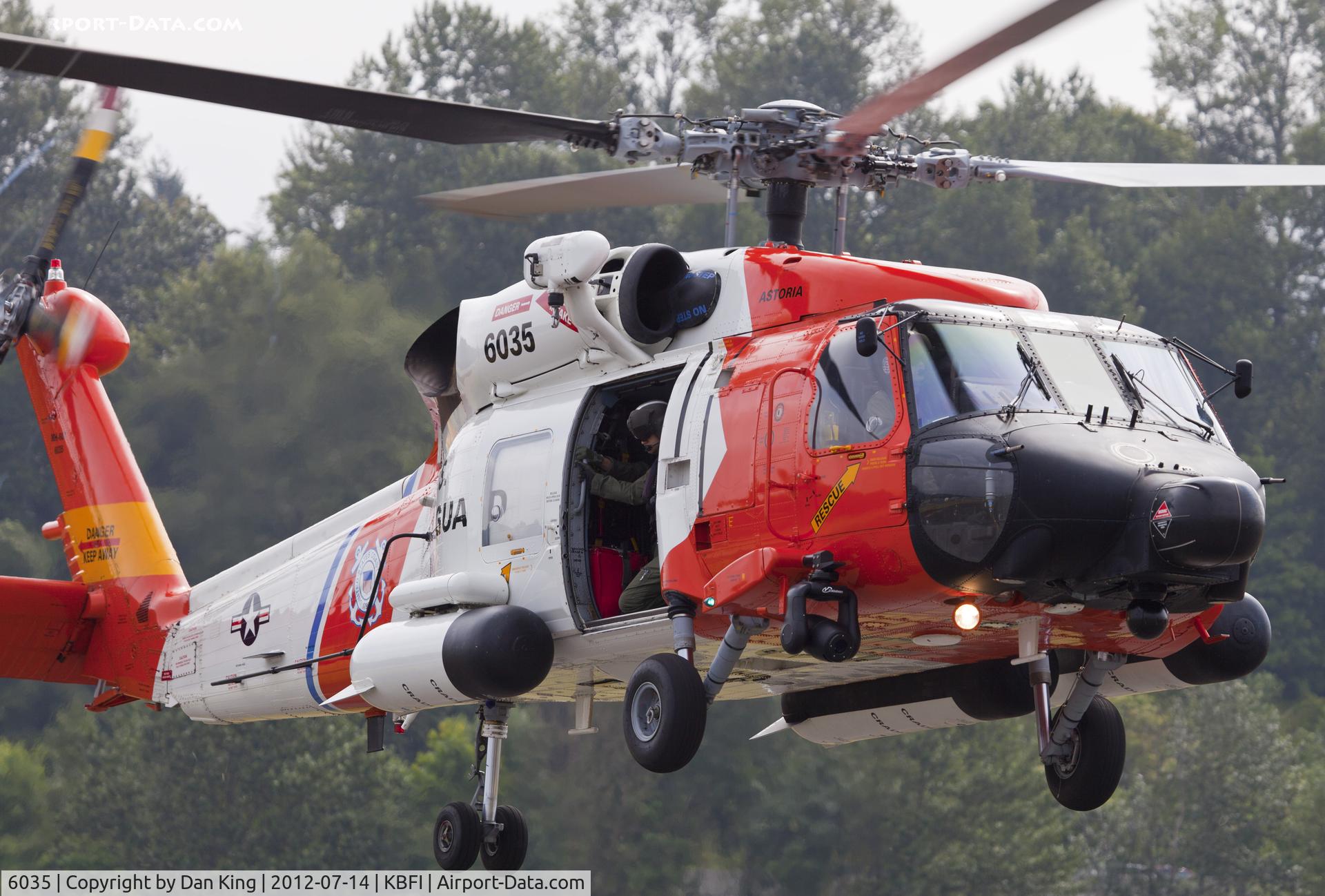 6035, Sikorsky HH-60J Jayhawk C/N 70.1956, Leaving the show to do rescue work off the coast