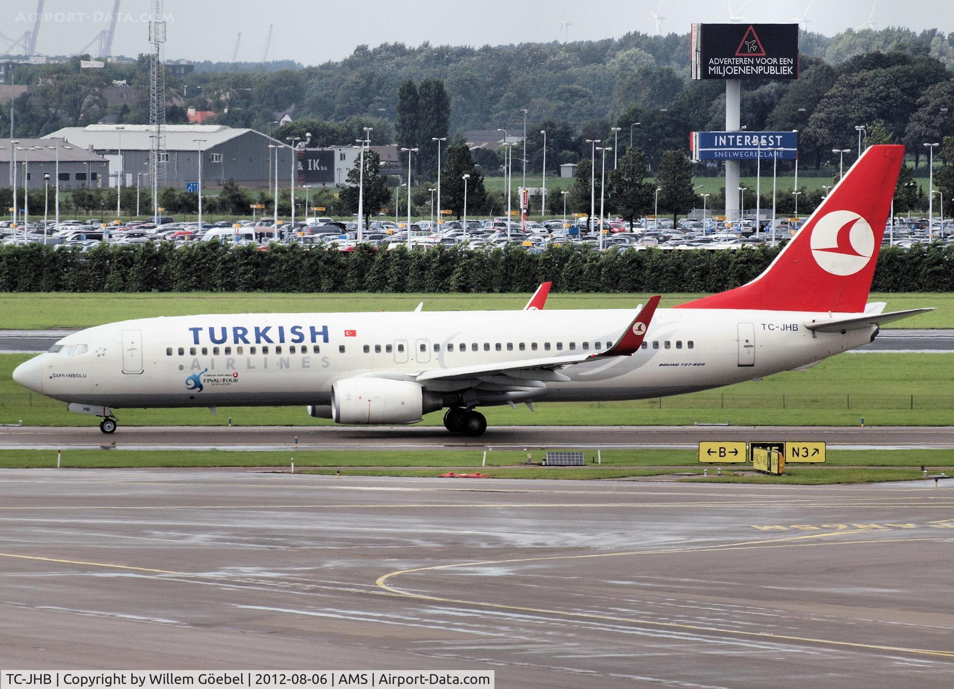 TC-JHB, 2008 Boeing 737-8F2 C/N 35741, Taxi to the gate on Schiphol Airport