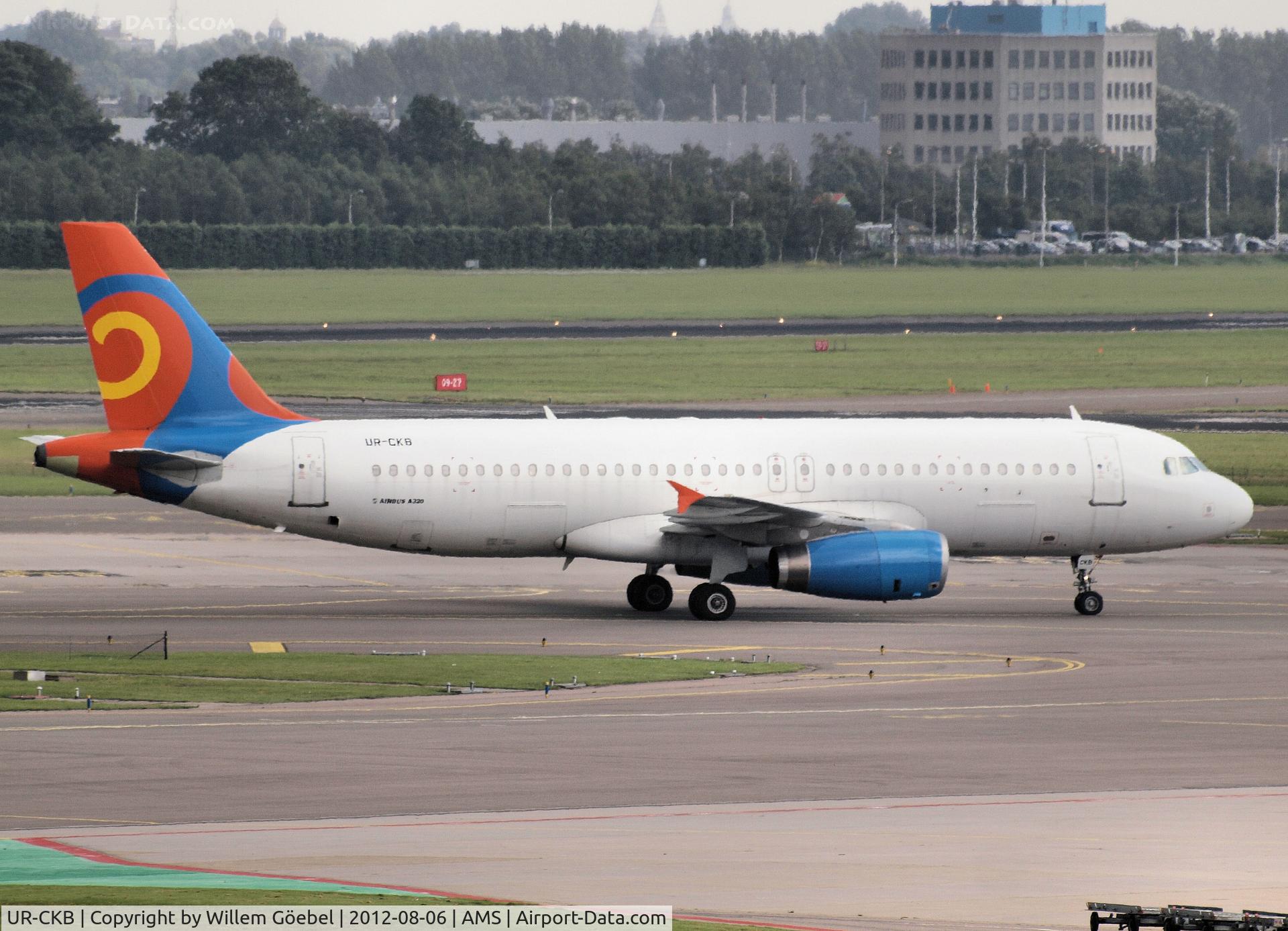 UR-CKB, 1993 Airbus A320-231 C/N 414, Taxi to the gate of Schiphol Airport