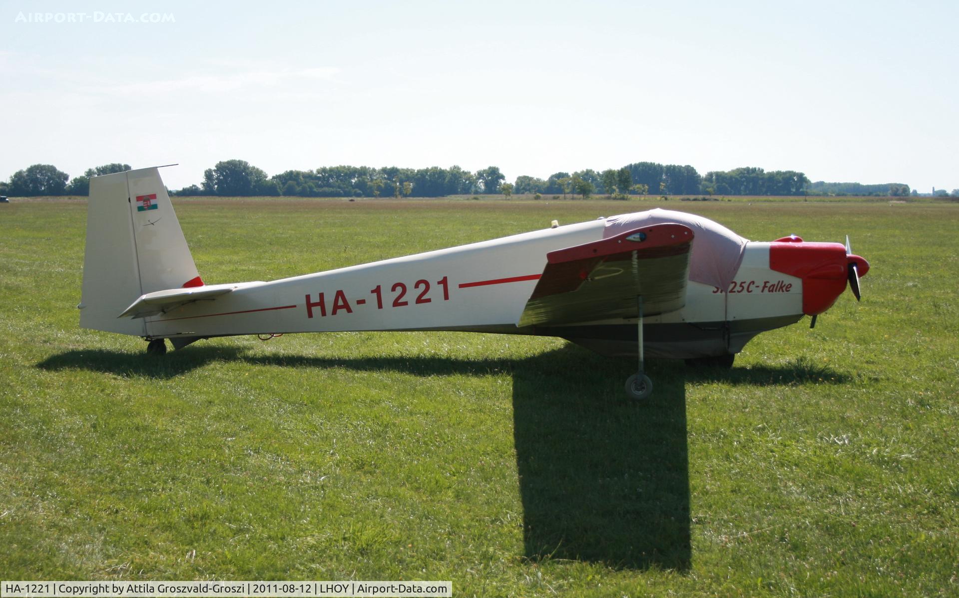 HA-1221, Scheibe SF-25C Falke C/N 4235, Ocseny Airport, Hungary LHOY - 21st Gemenc Cup and 56 Hungarian National Gliding Championships