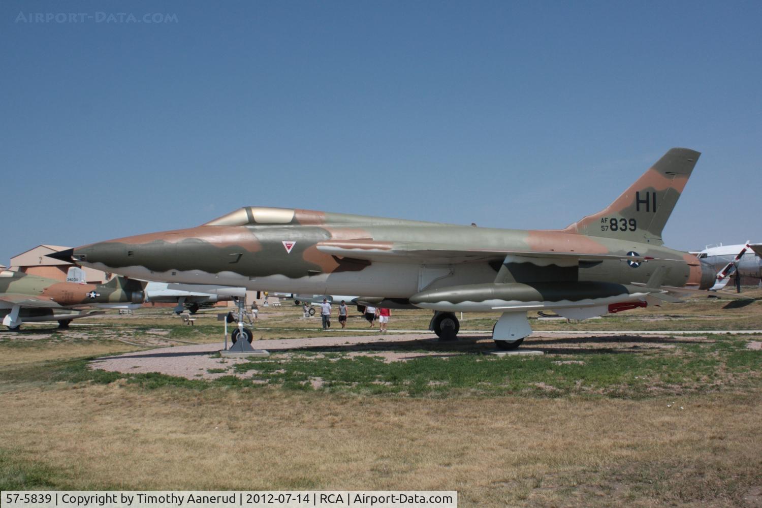 57-5839, 1957 Republic F-105B Thunderchief C/N B.76, 1957 Republic F-105B-20-RE Thunderchief, c/n: B.76
