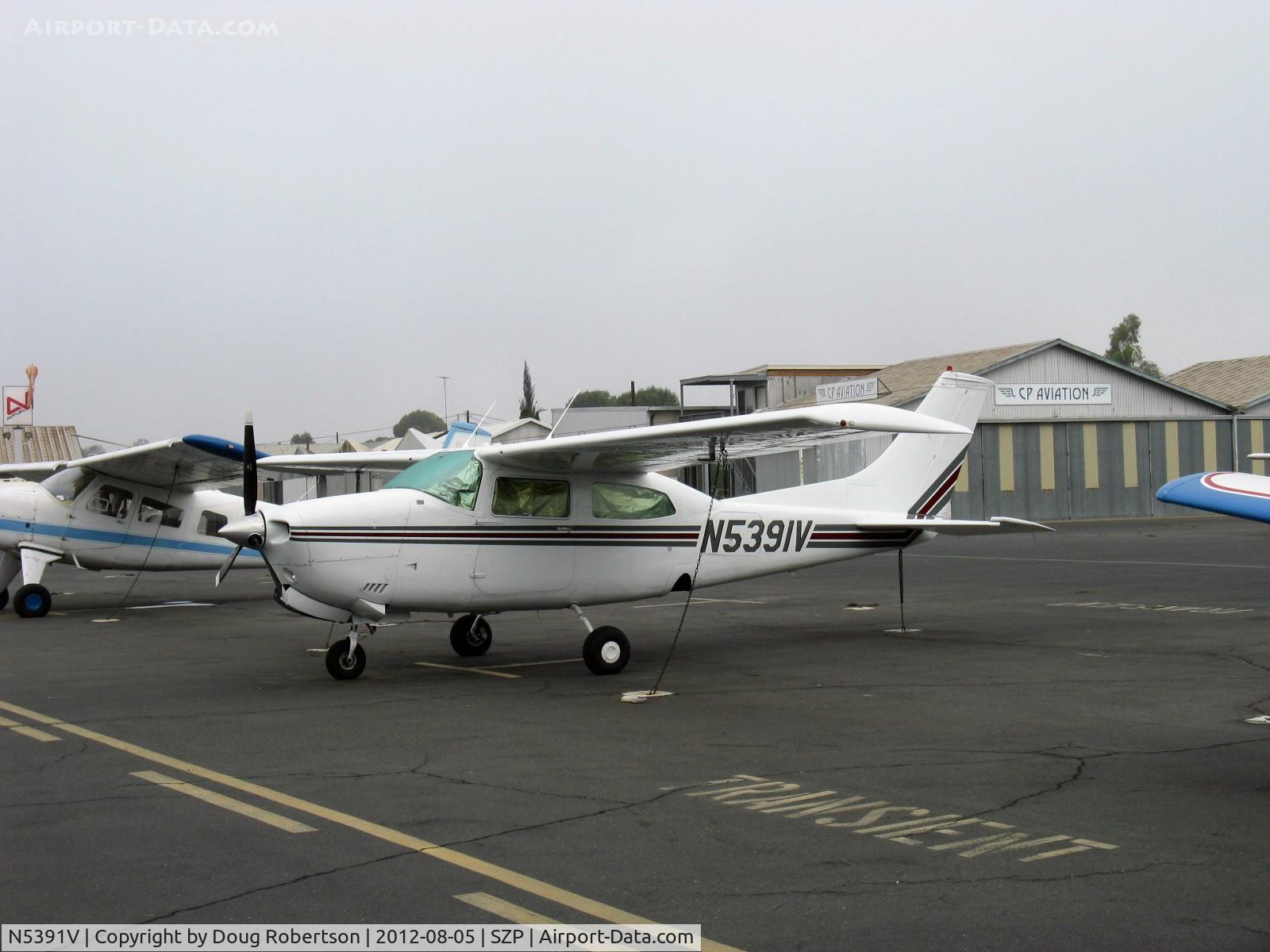 N5391V, 1975 Cessna T210L Turbo Centurion C/N 21060926, 1975 Cessna T210L TURBO CENTURION, Continental TSIO-520-R 310 Hp, in the early morning gloom