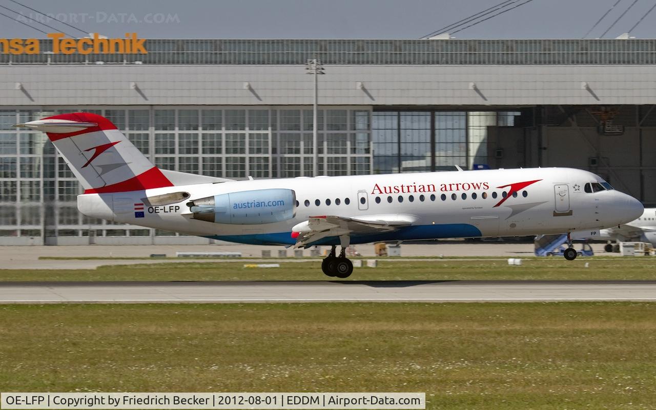 OE-LFP, Fokker 70 (F-28-0070) C/N 11560, moments prior touchdown