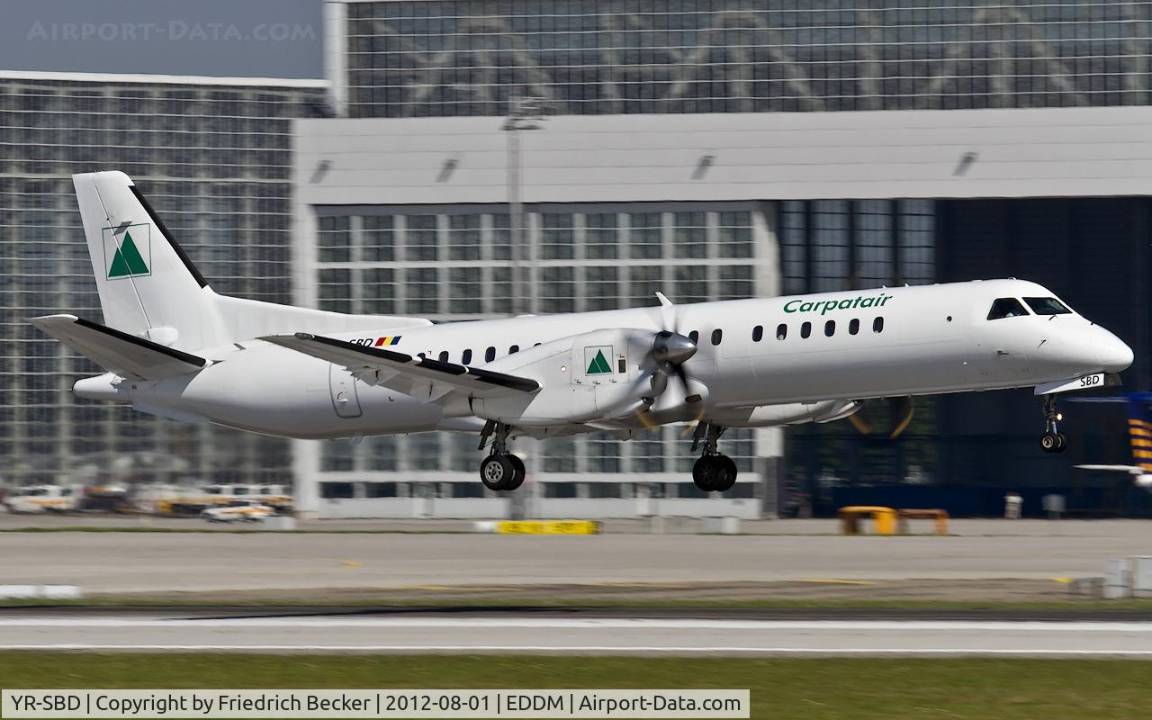 YR-SBD, 1993 Saab 2000 C/N 2000-004, moments prior touchdown