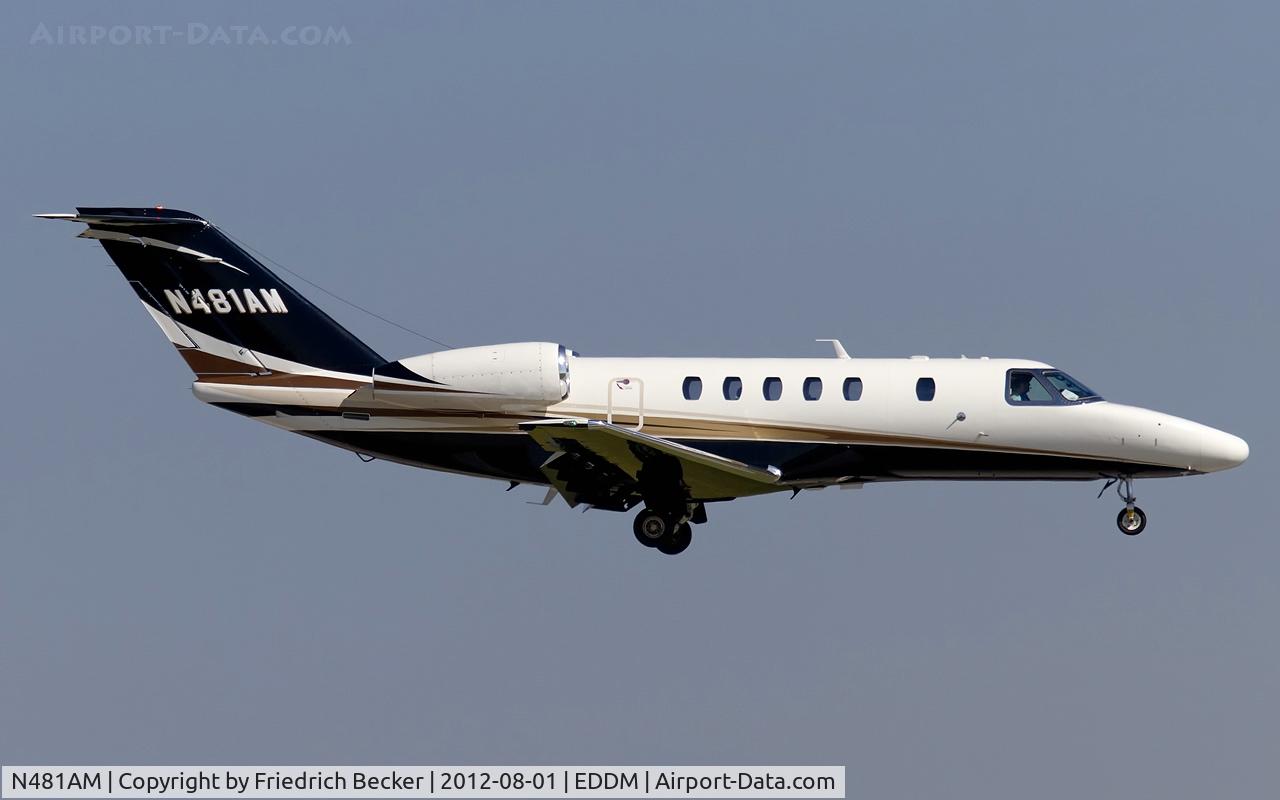 N481AM, 2011 Cessna 525C CitationJet CJ4 C/N 525C-0029, short final
