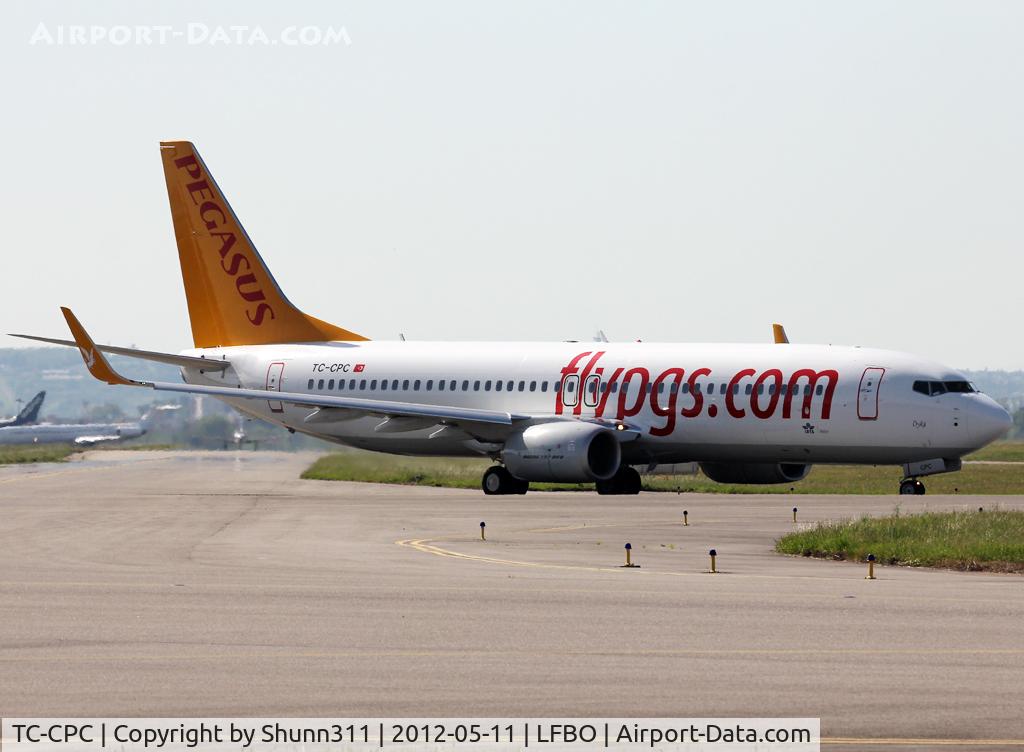 TC-CPC, 2012 Boeing 737-82R C/N 40878, Lining up rwy 14R for departure...