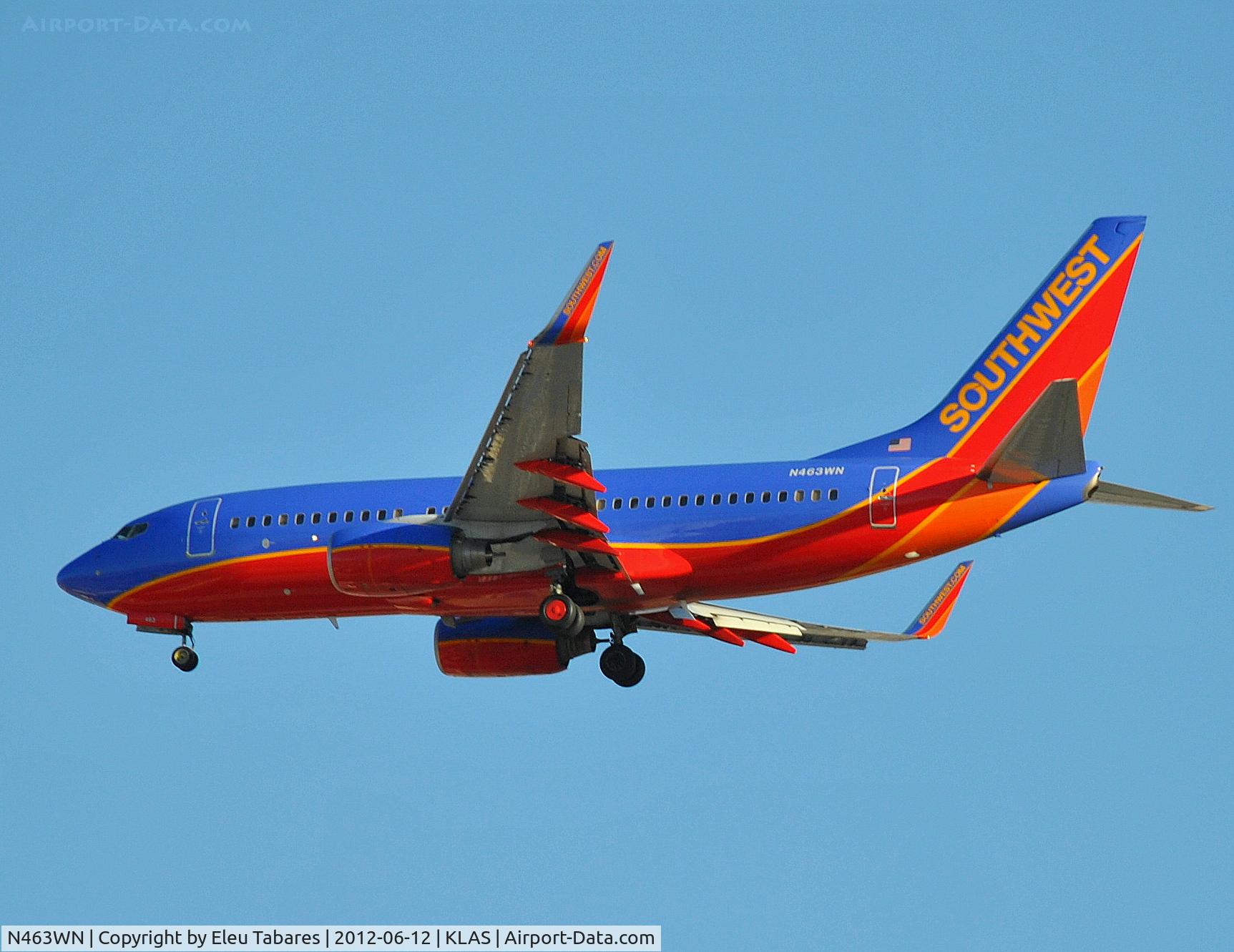 N463WN, 2004 Boeing 737-7H4 C/N 32467, Taken on final approach to McCarran International Airport.
