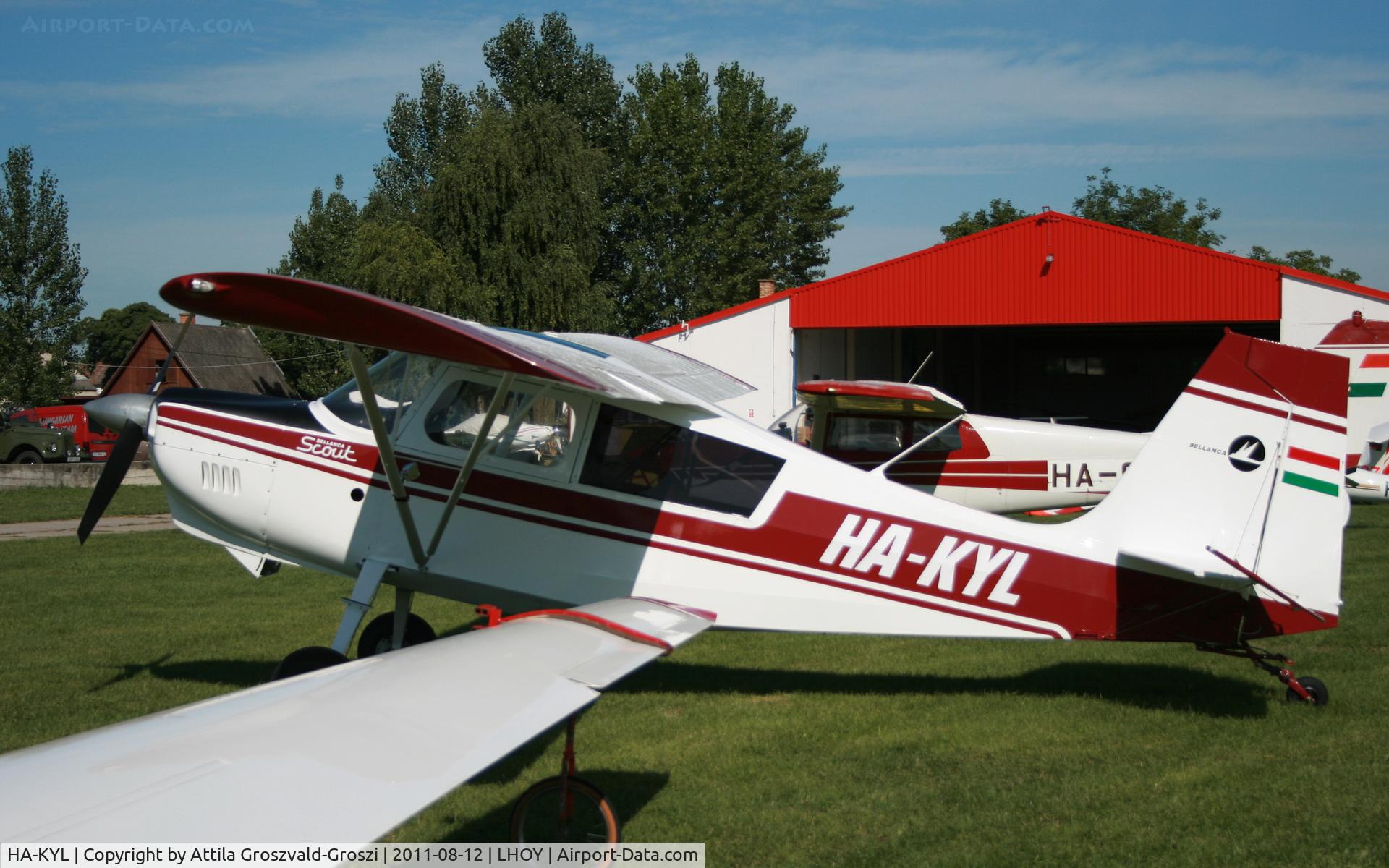 HA-KYL, 1976 Bellanca 8GCBC Scout C/N 199-76, Ocseny Airport, Hungary LHOY - 21st Gemenc Cup and 56 Hungarian National Gliding Championships