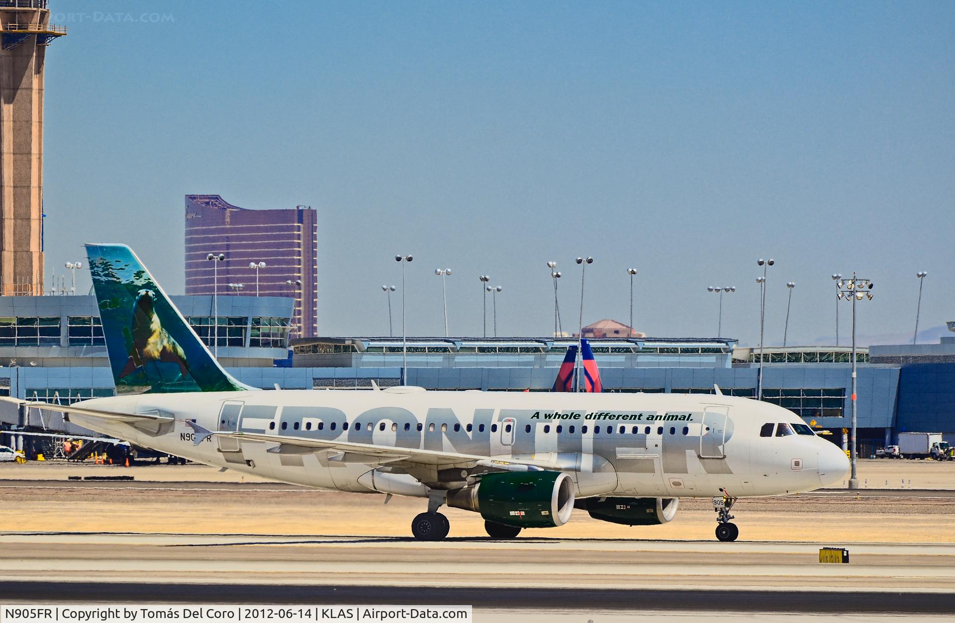 N905FR, 2001 Airbus A319-111 C/N 1583, N905FR Frontier Airlines 2001 Airbus A319-111 (cn 1583)

Las Vegas - McCarran International (LAS / KLAS)
USA - Nevada, June 14, 2012
Photo: Tomás Del Coro