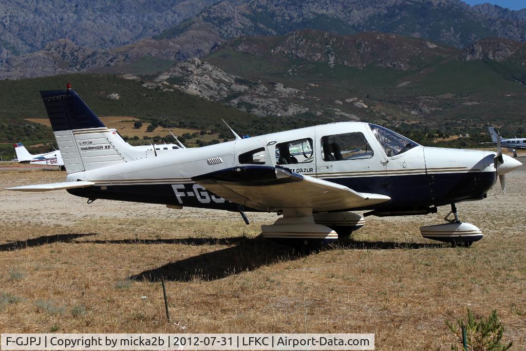 F-GJPJ, Piper PA-28-161 C/N 28-8516001, Parked