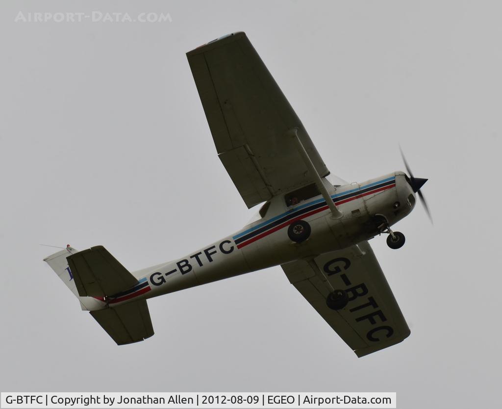 G-BTFC, 1979 Reims F152 C/N 1668, Departing southbound from Oban airport.