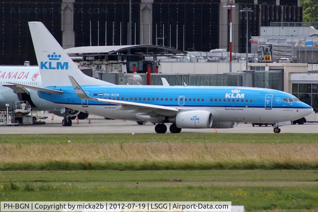 PH-BGN, 2011 Boeing 737-7K2 C/N 38125, Taxiing for departure