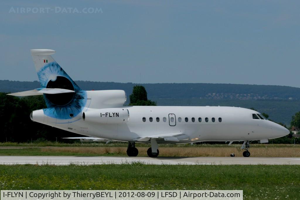 I-FLYN, 2006 Dassault Falcon 900EX C/N 163, Seen during a short stopover at the airport