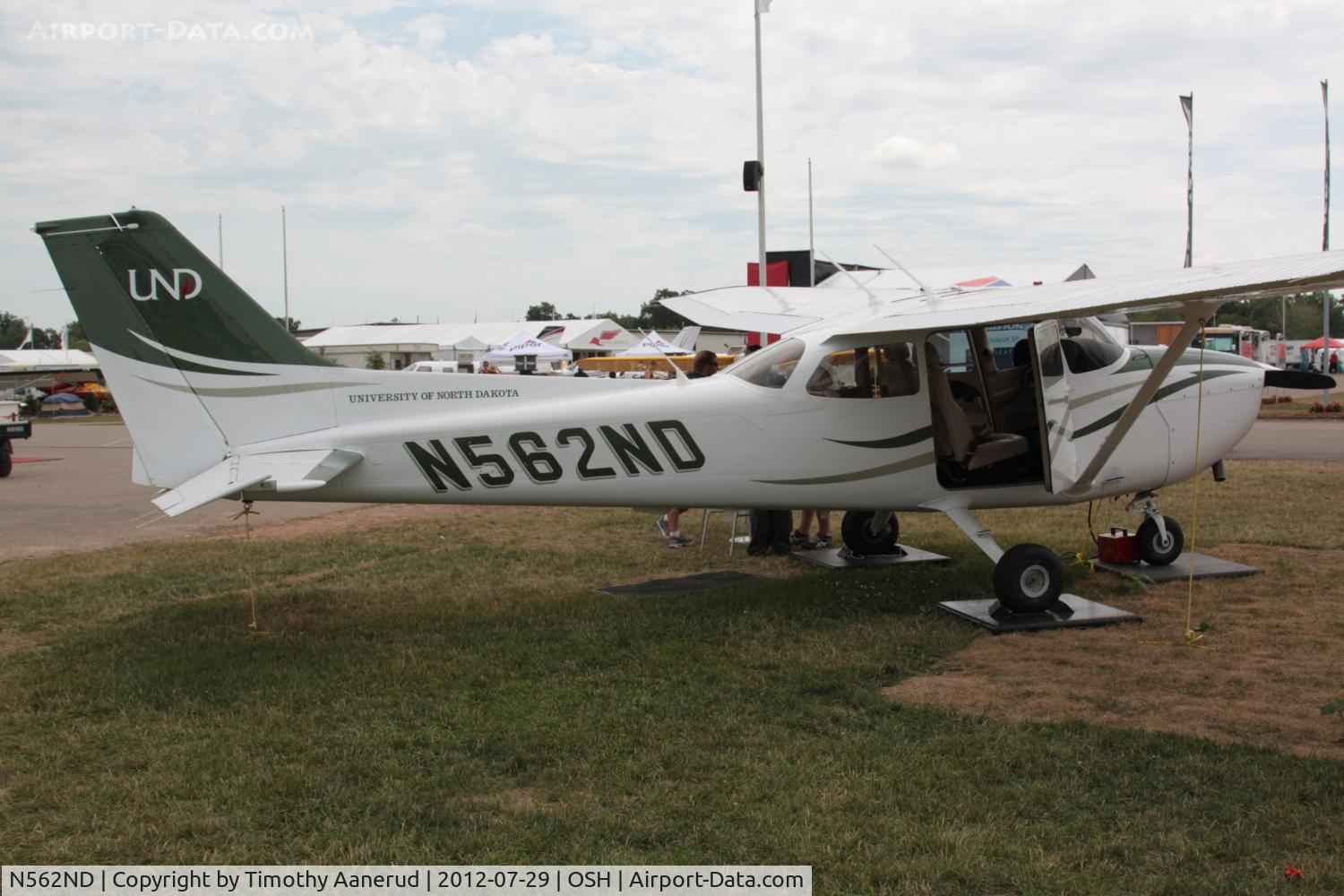 N562ND, Cessna 172S C/N 172S11100, Cessna 172S, c/n: 172S11100