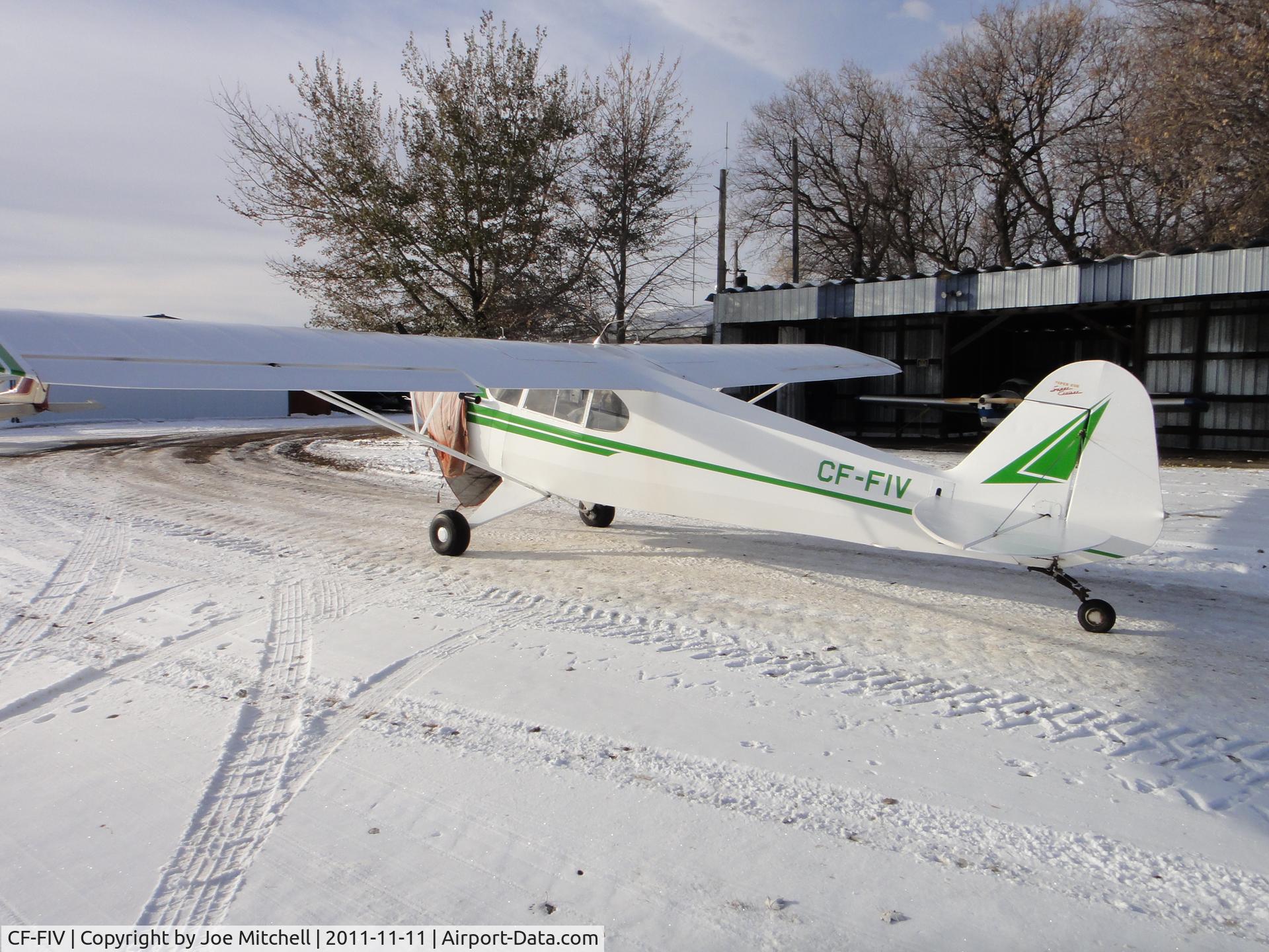 CF-FIV, 1947 Piper PA-12 Super Cruiser C/N 12-3215, At Home