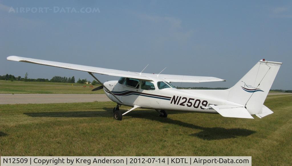N12509, 1973 Cessna 172M C/N 17262030, 2012 Detroit Lakes Water Carnival Fly-in