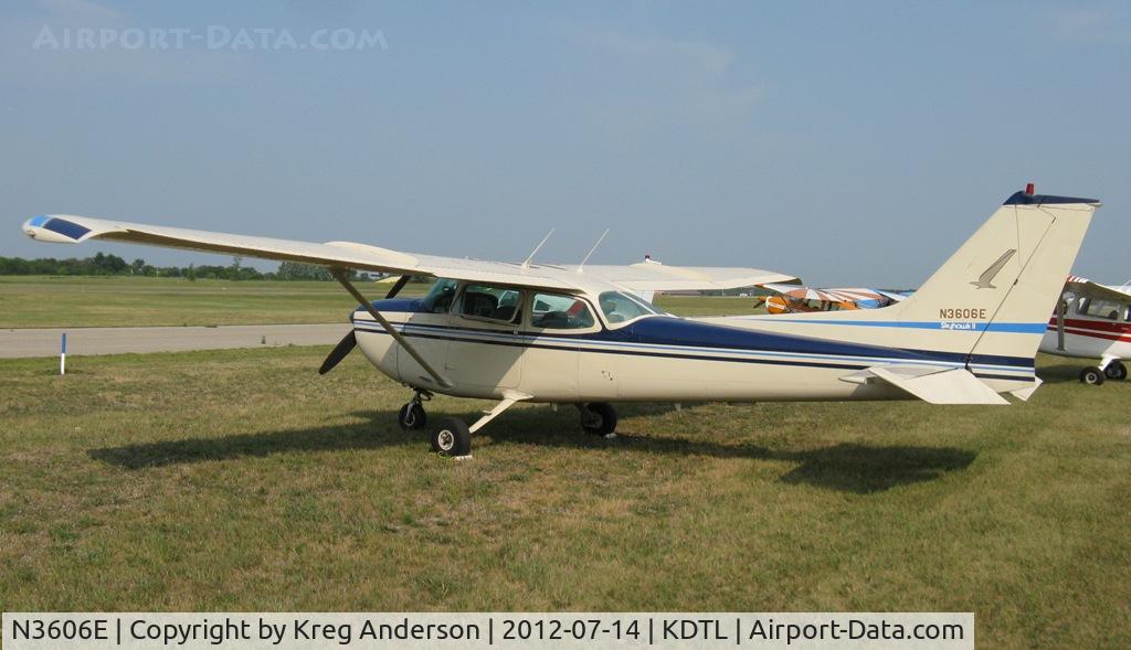 N3606E, 1978 Cessna 172N C/N 17271604, 2012 Detroit Lakes Water Carnival Fly-in