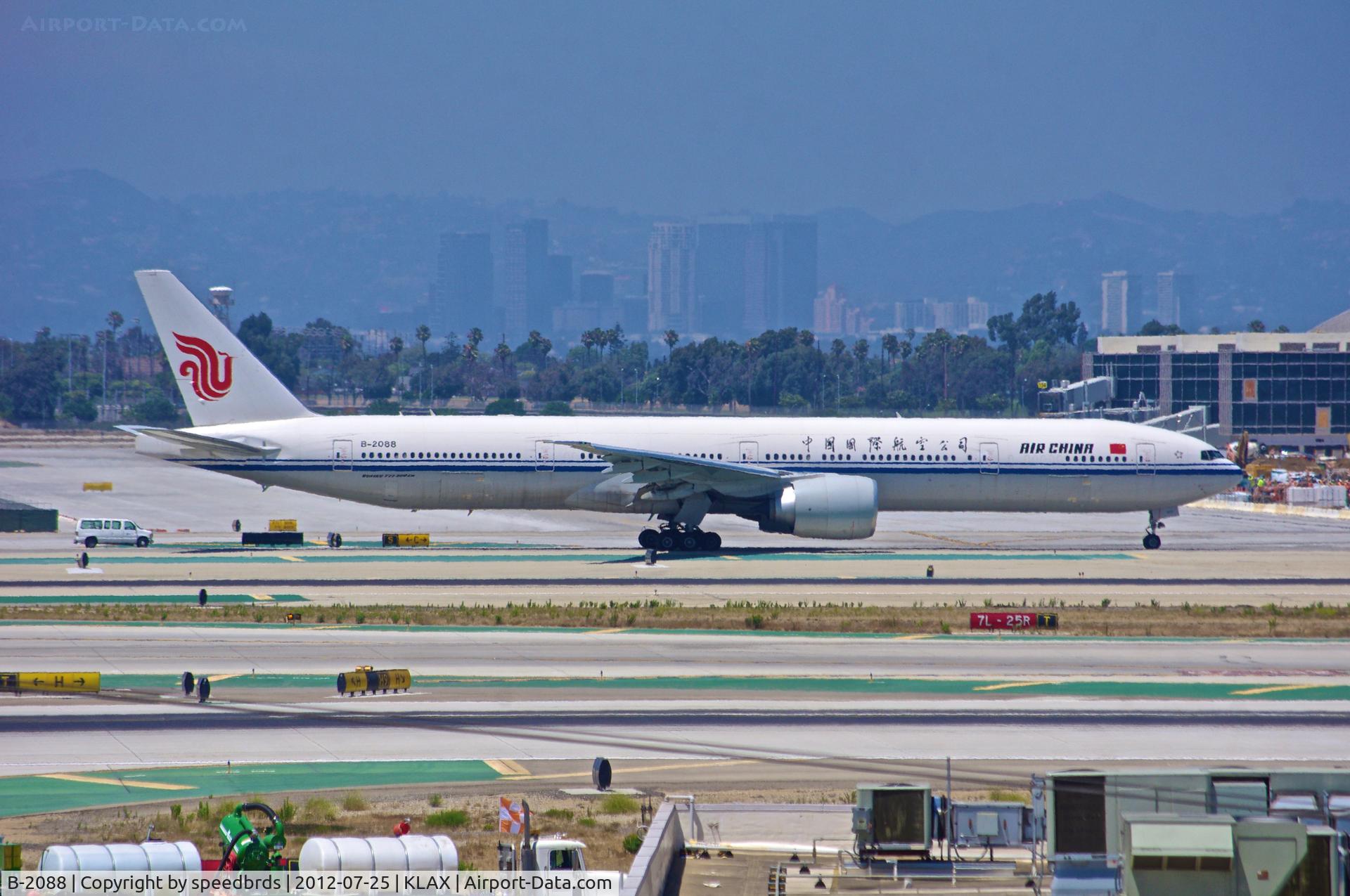 B-2088, 2011 Boeing 777-39L/ER C/N 38668, Air China 777-300