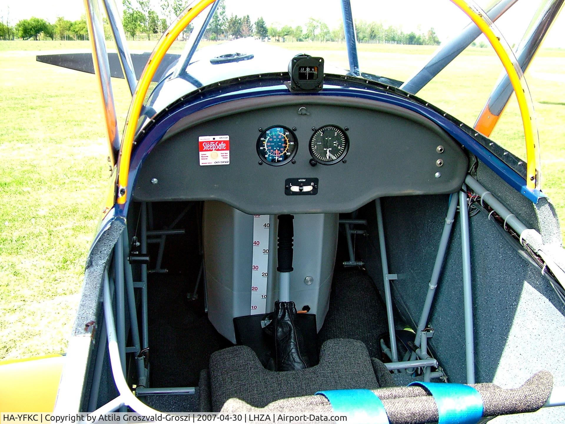 HA-YFKC, 2003 B & F Funk FK-12 Comet C/N 012-053, Zalaegerszeg-Andráshida Airfield, Airshow - Hungary / Cocpit by passenger