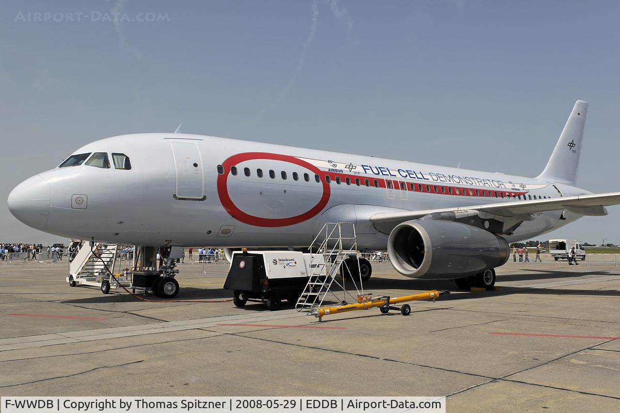 F-WWDB, 2006 Airbus A320-232 C/N 2671, DLR 