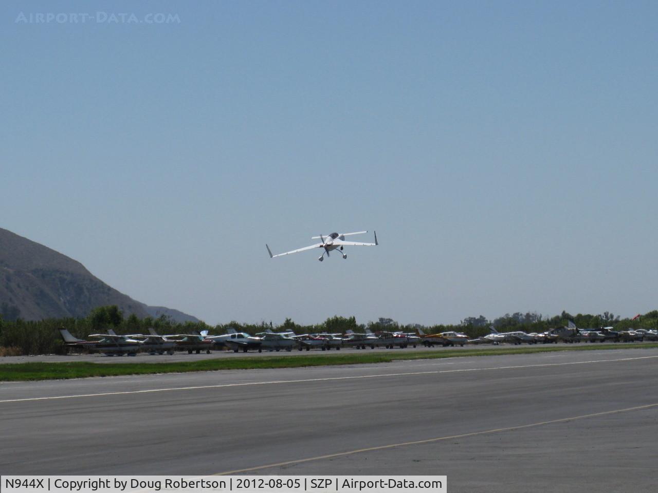 N944X, 1982 Rutan VariEze C/N 893, 1982 Shanks VARI-EZE, Continental O-200 100 Hp pusher, takeoff climb Rwy 22
