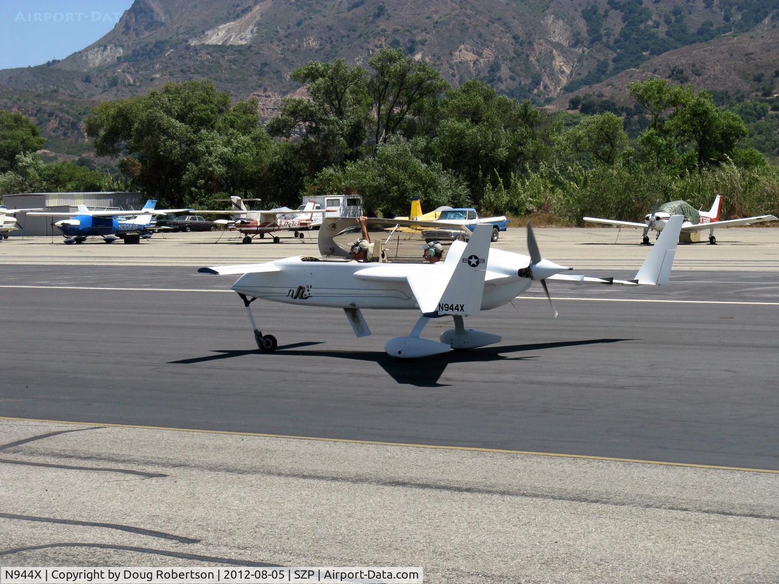 N944X, 1982 Rutan VariEze C/N 893, 1982 Shanks VARI-EZE canard, Continental O-200 100 Hp pusher, taxi to 22