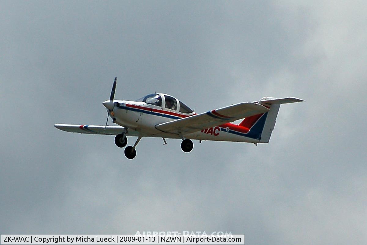ZK-WAC, Piper PA-38-112 Tomahawk Tomahawk C/N 38-82A0086, At Wellington