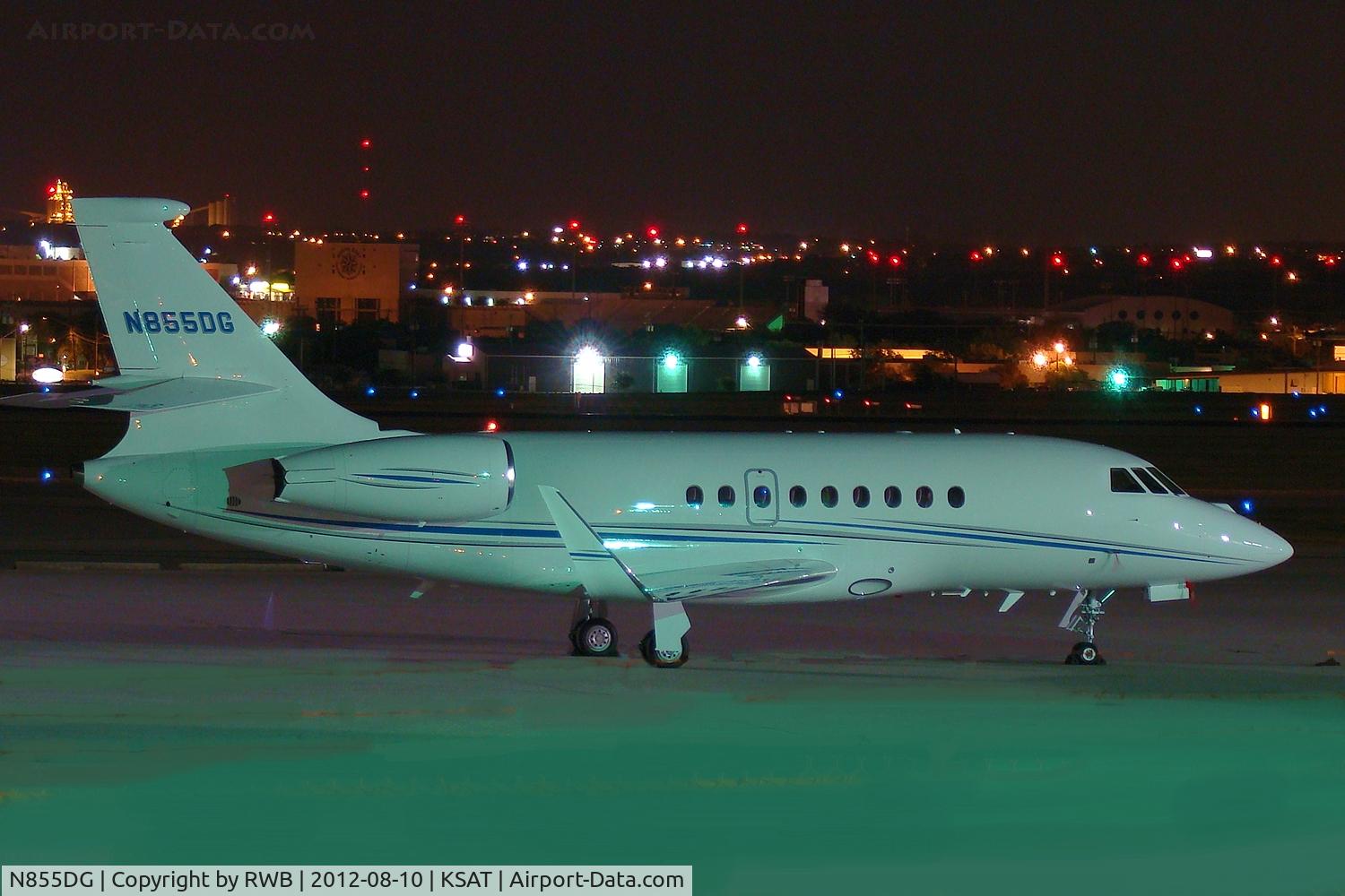 N855DG, 2006 Dassault Falcon 2000EX C/N 97, Parked