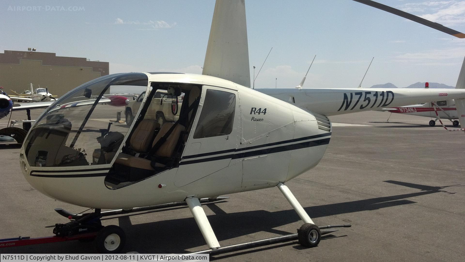 N7511D, 2002 Robinson R44 C/N 1252, N7511D getting into its hangar after a fun flight to Hoover Dam and the Bowl of Fire.