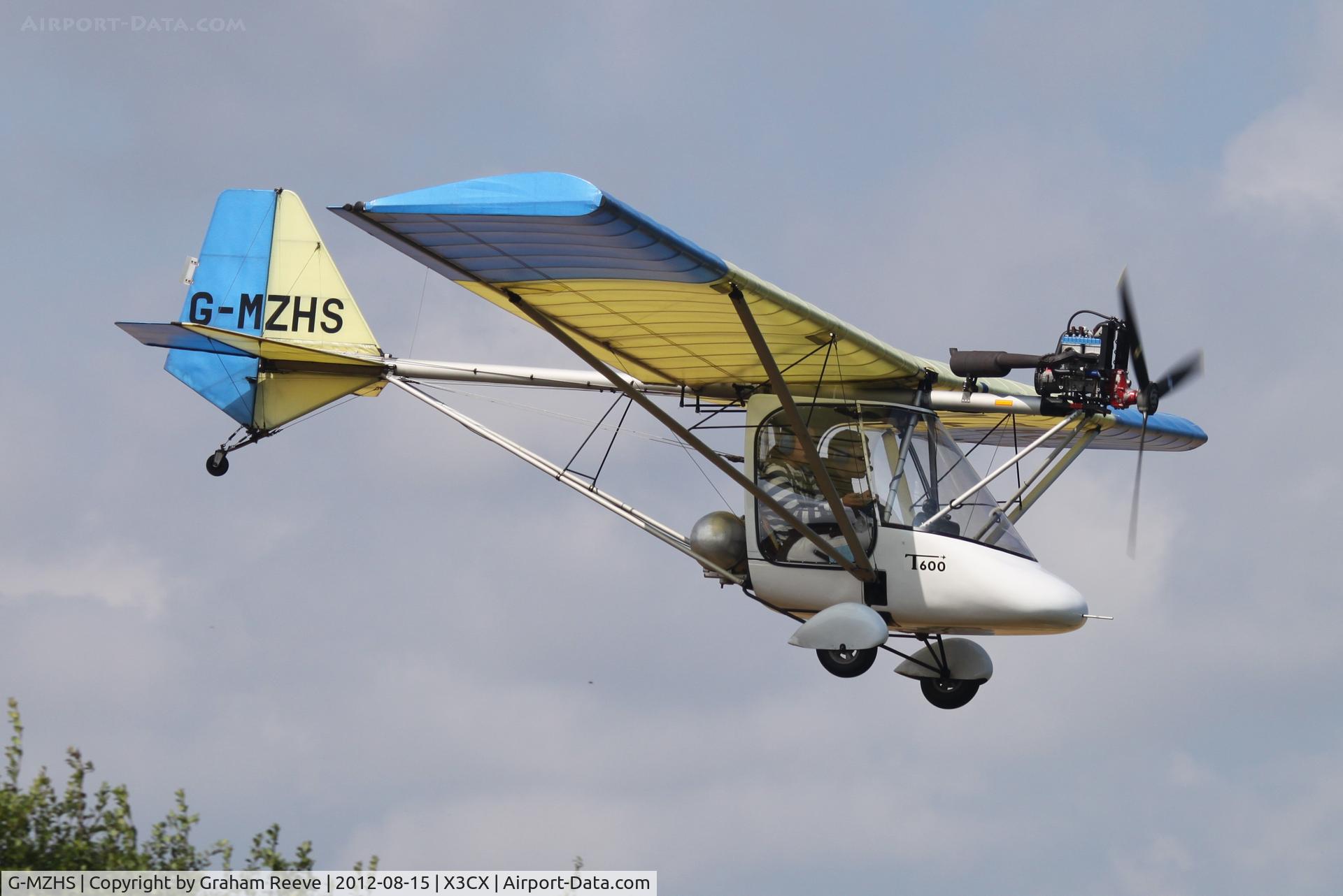 G-MZHS, 1997 Thruster T600T C/N 9077-T600T-013, Coming in to land.