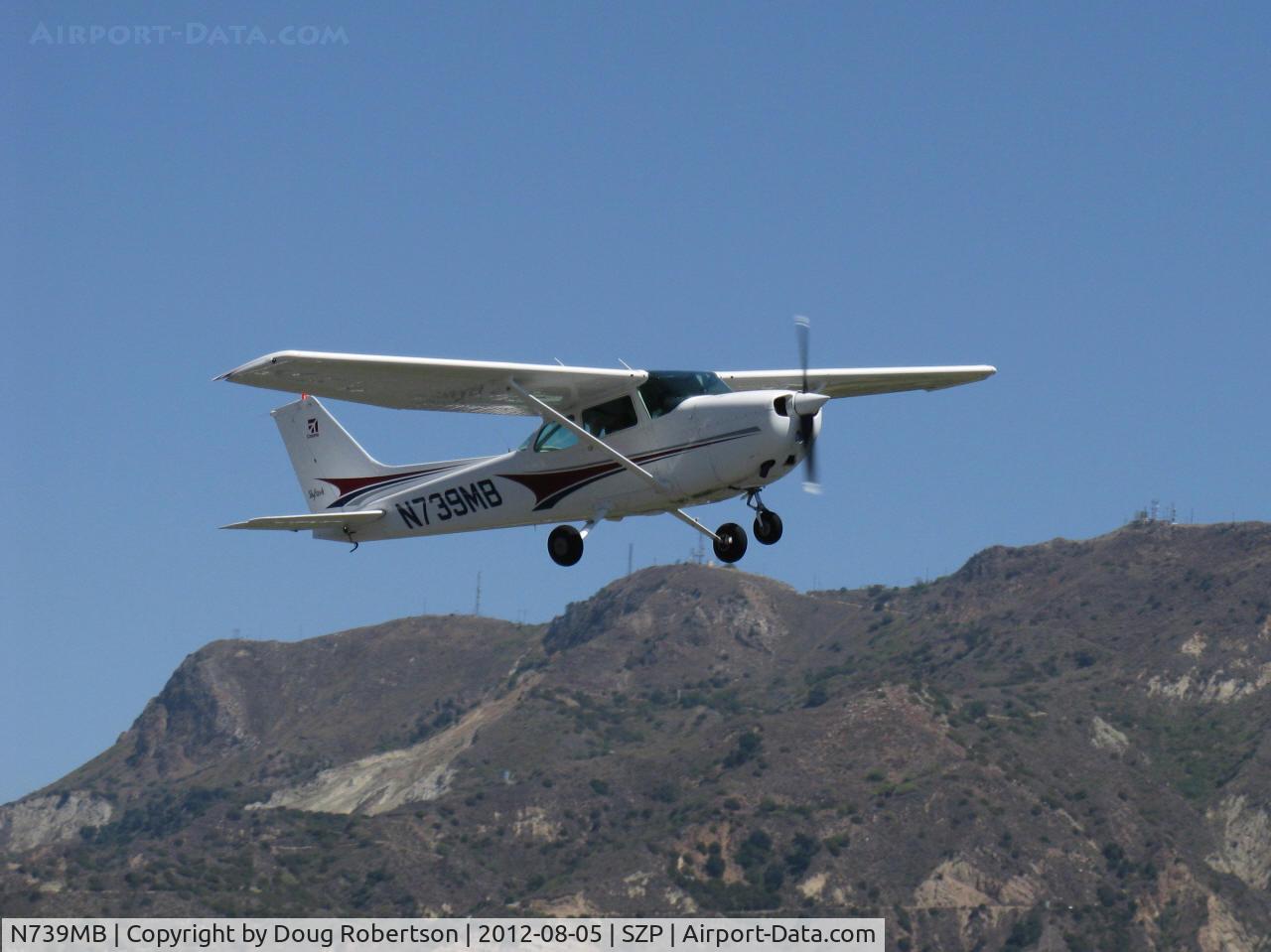 N739MB, 1978 Cessna 172N C/N 17270641, 1978 Cessna 172N SKYHAWK, Lycoming O-320-H2AD 160 Hp, takeoff climb Rwy 22