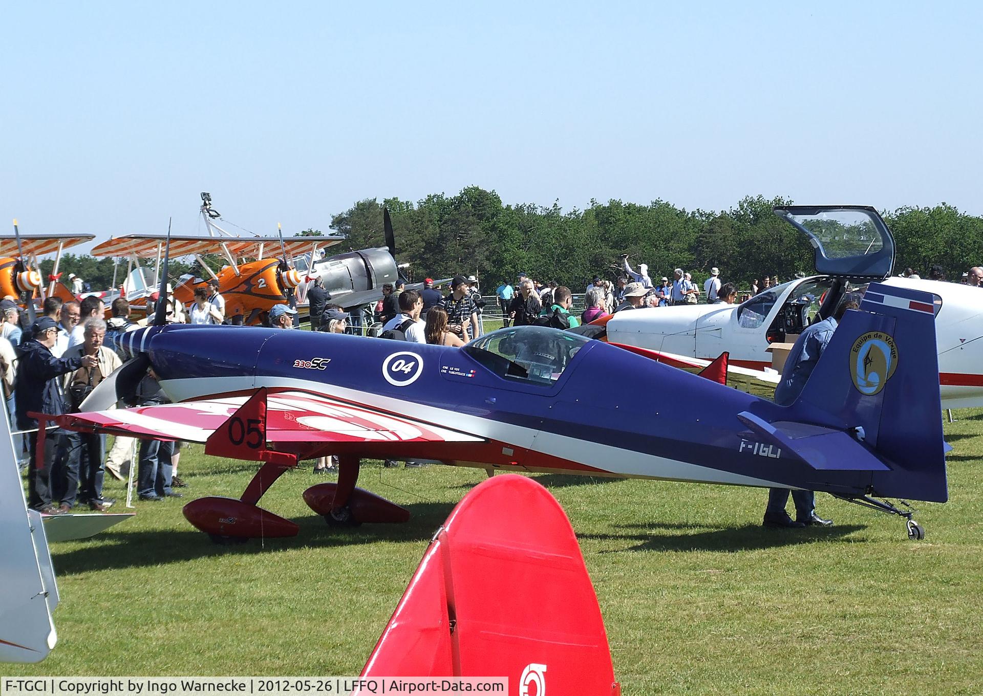 F-TGCI, Extra EA-330SC C/N 04, Extra EA-330SC at the Meeting Aerien 2012, La-Ferte-Alais