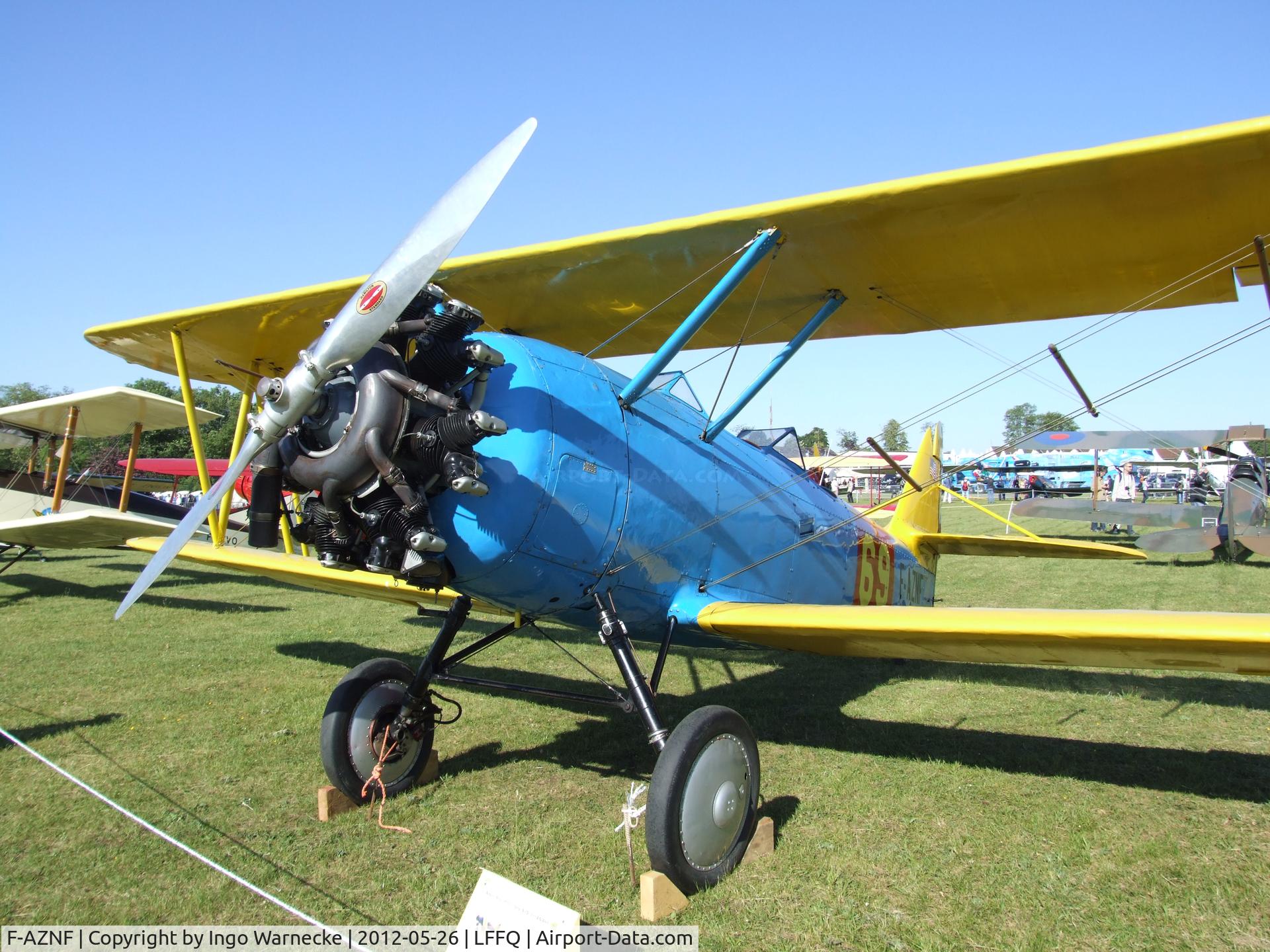 F-AZNF, Naval Aircraft Factory N3N-3 C/N 2909, Naval Aircraft Factory N3N-3 at the Meeting Aerien 2012, La-Ferte-Alais