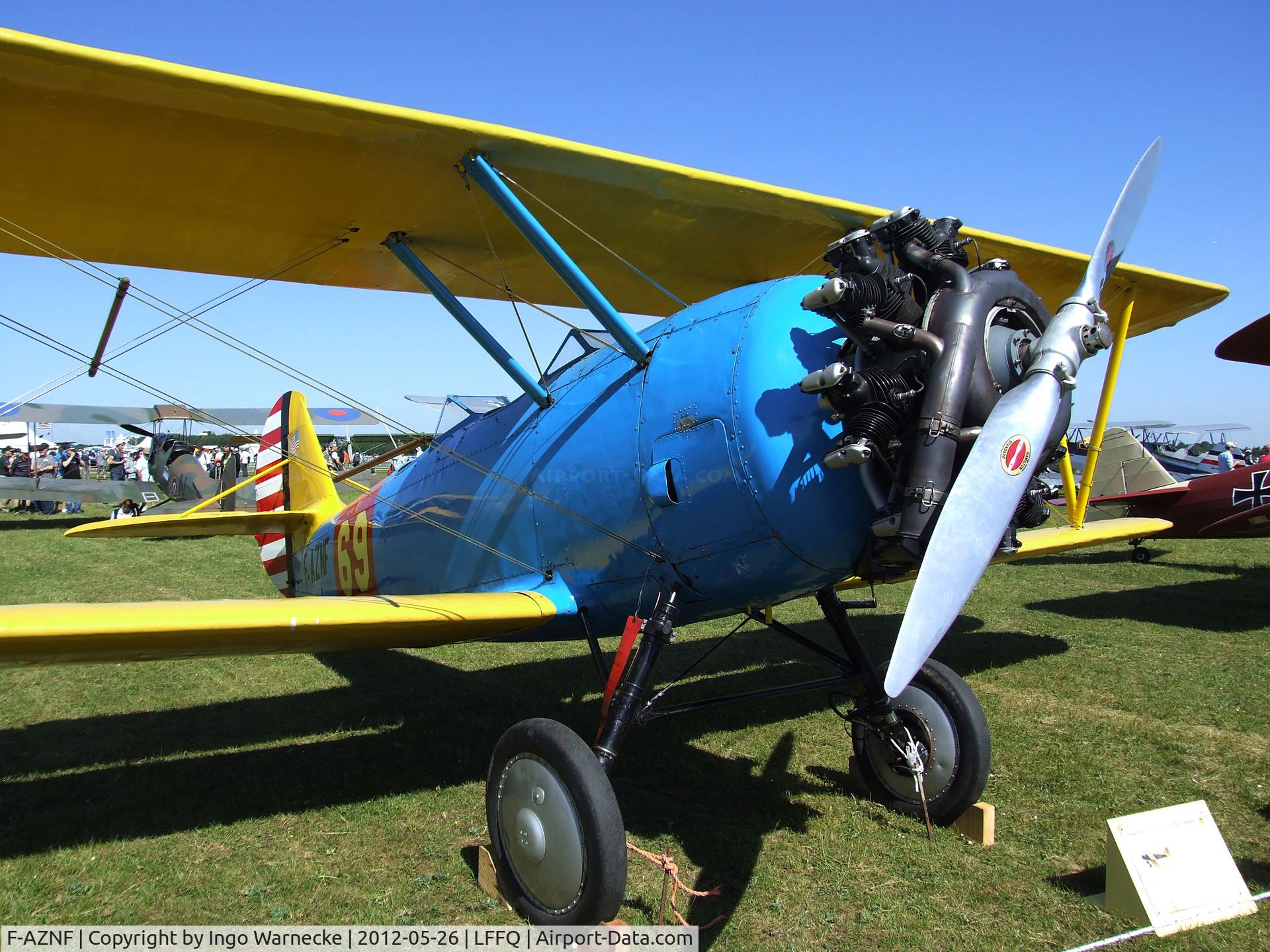 F-AZNF, Naval Aircraft Factory N3N-3 C/N 2909, Naval Aircraft Factory N3N-3 at the Meeting Aerien 2012, La-Ferte-Alais