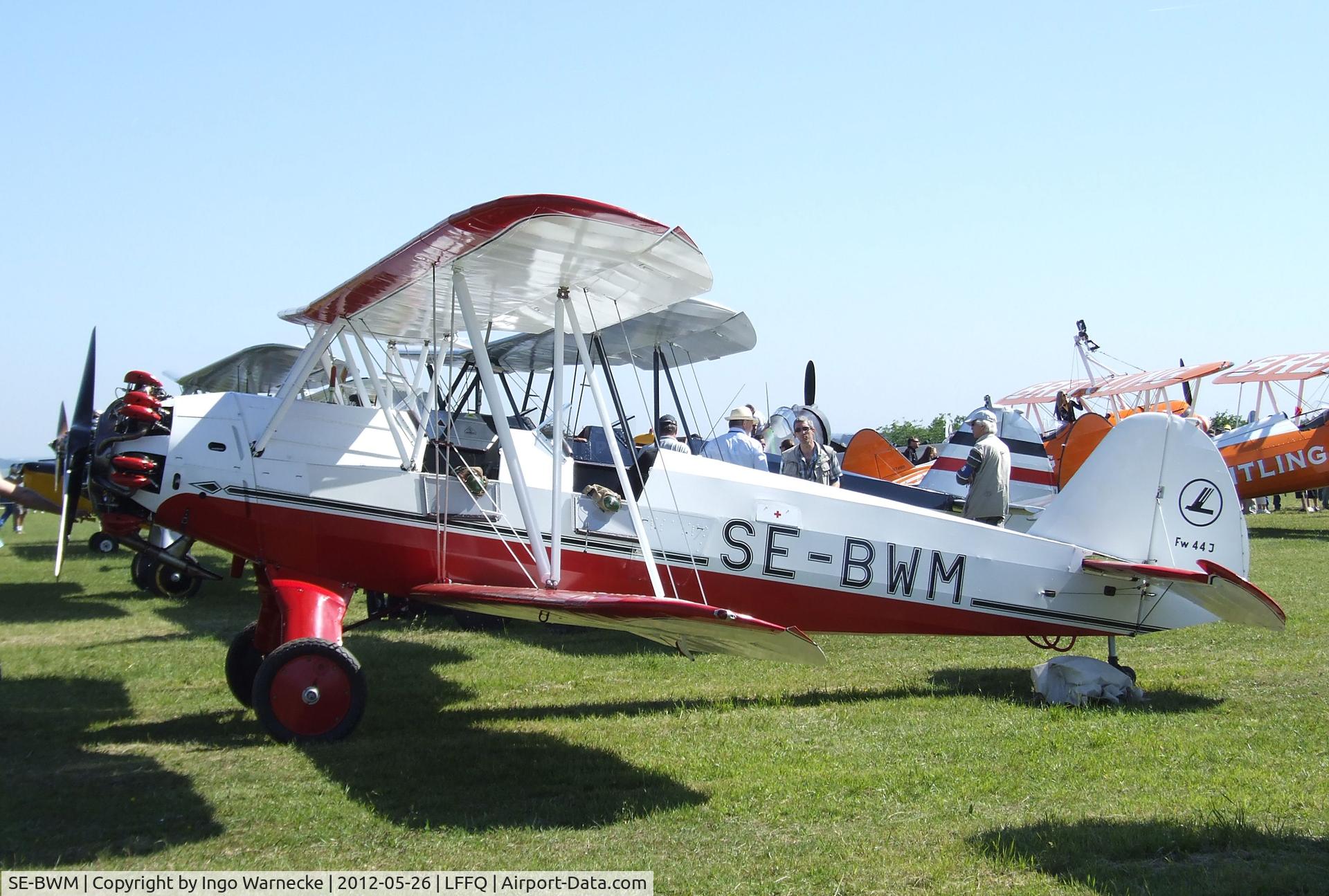 SE-BWM, 1939 Focke-Wulf Sk12 Stieglitz (Fw-44J) C/N 655, Focke-Wulf Sk12 / Fw 44J Stieglitz at the Meeting Aerien 2012, La-Ferte-Alais