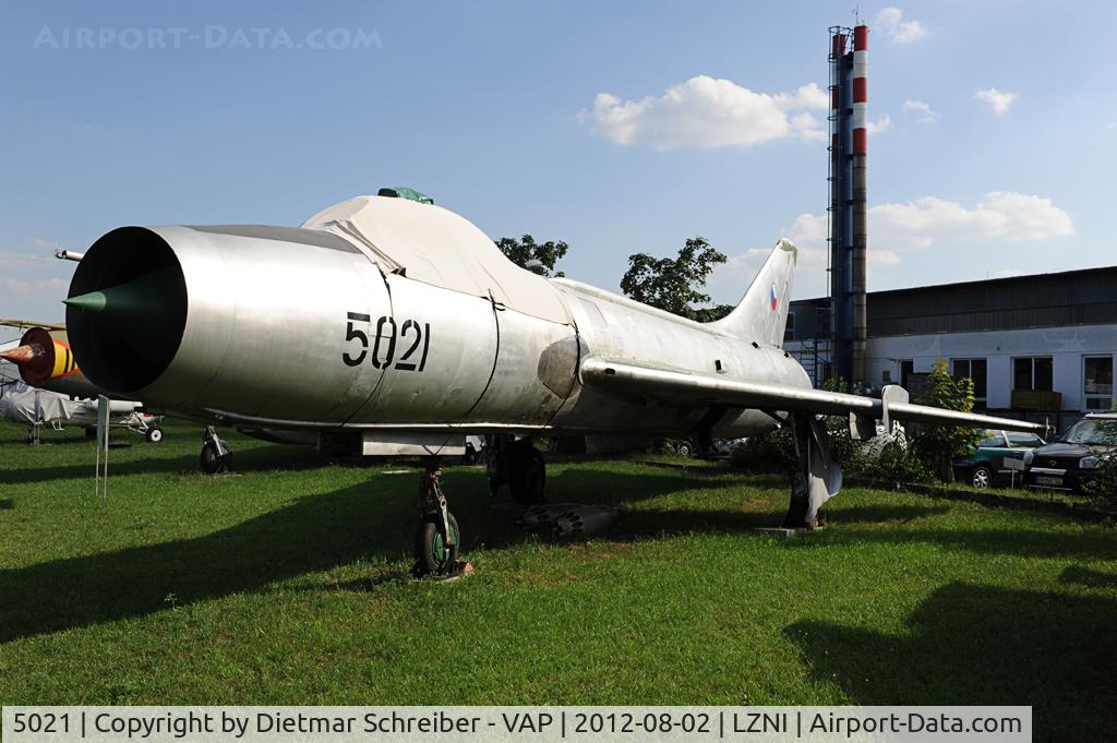 5021, Mikoyan-Gurevich MiG-21UM C/N 516905021, Mig 21
