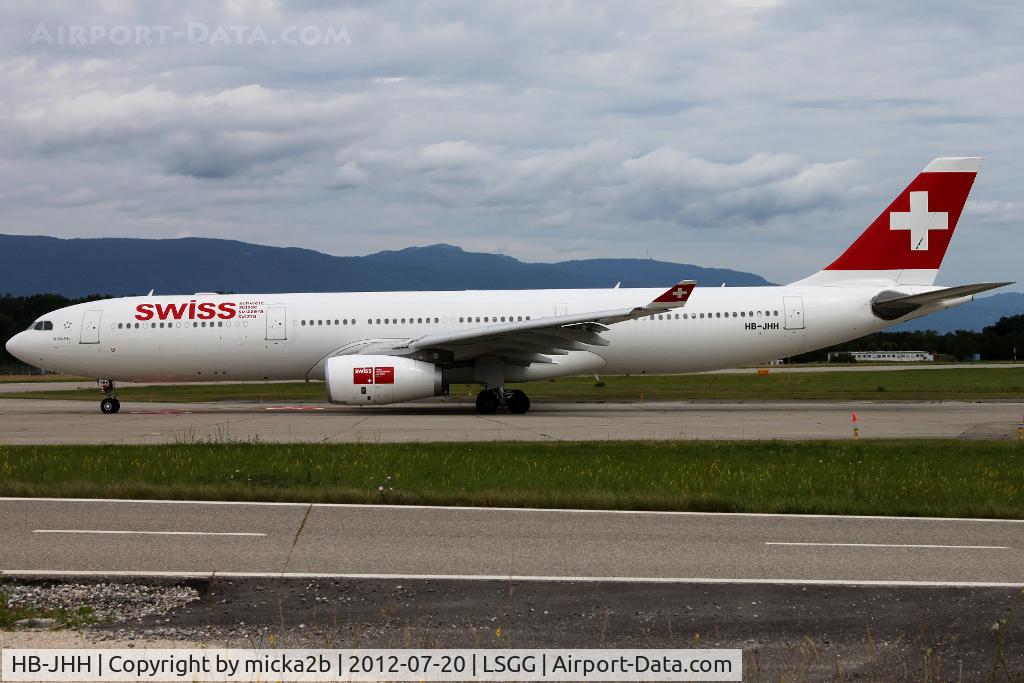 HB-JHH, 2010 Airbus A330-343X C/N 1145, Taxiing