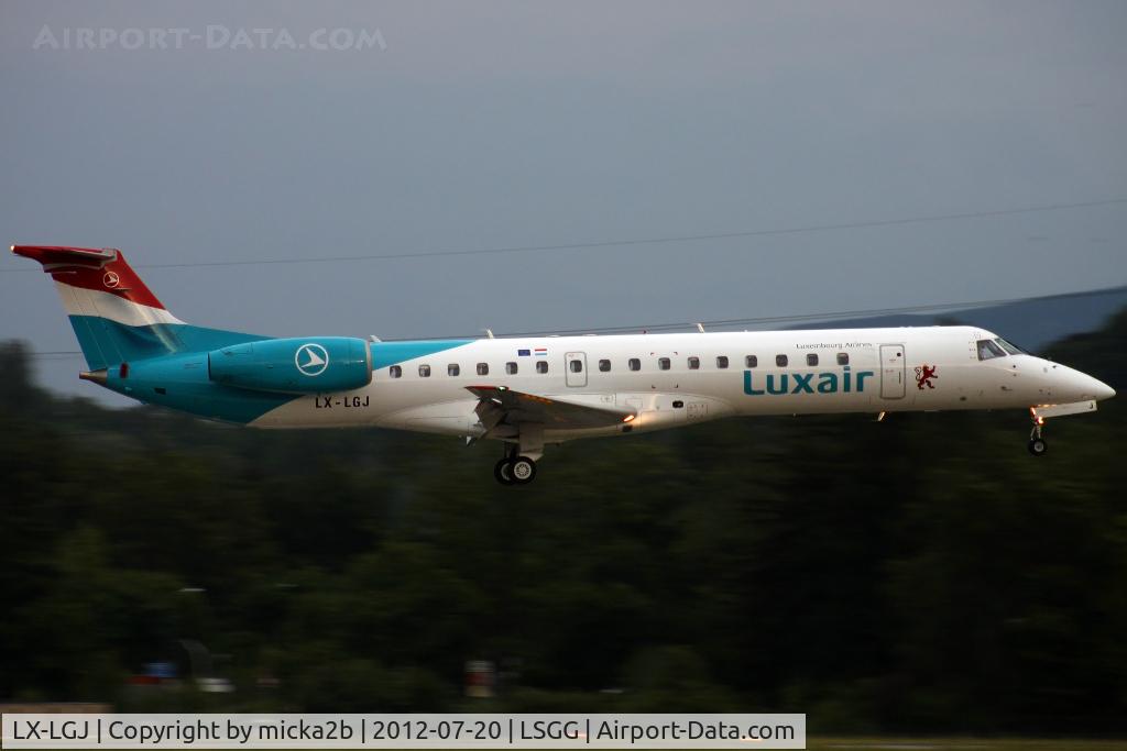LX-LGJ, 2001 Embraer EMB-145LU (ERJ-145LU) C/N 145395, Landing in 23 from Luxemburg