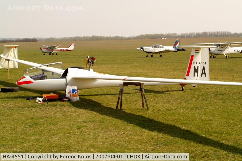 HA-4551, 1985 Schempp-Hirth Nimbus 3T C/N 13, Dunakeszi
